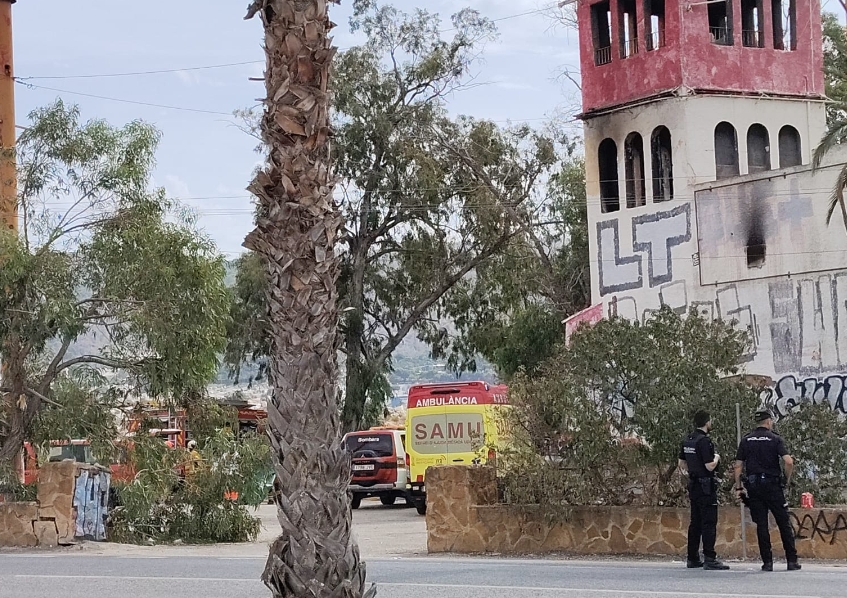 Incendio en Benidorm: arde un edificio abandonado junto a la antigua discoteca Mansión 3