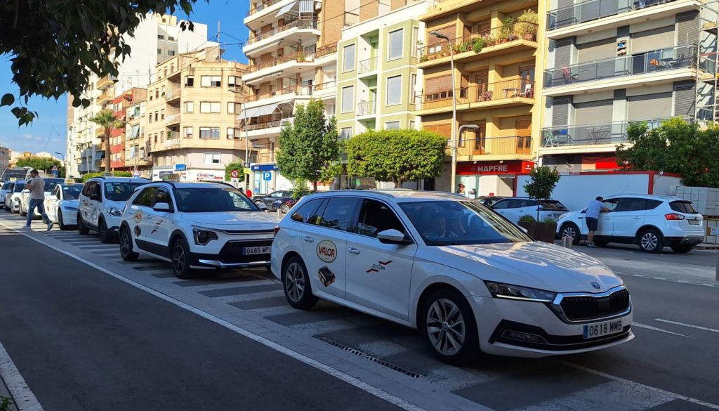 Villajoyosa solicita al Consell la extinción del Área Conjunta del Taxi de la Marina Baixa