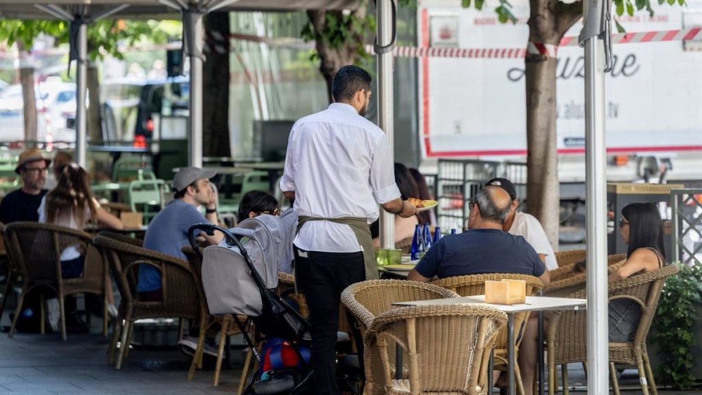 El empleo turístico de la Comunitat Valenciana alcanza una media de 221.064 afiliados hasta julio de 2026