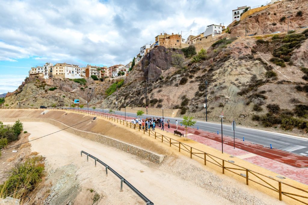 Finestrat estrena el bulevar verde de La Penya con una inversión de 1,75 millones de euros