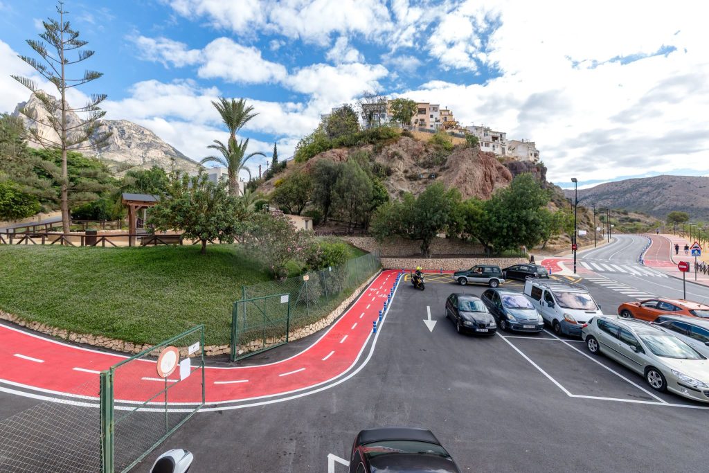 Finestrat estrena el bulevar verde de La Penya con una inversión de 1,75 millones de euros