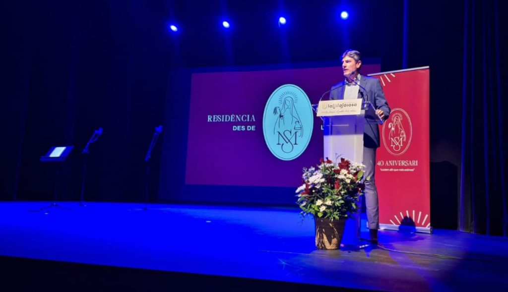 Gala de clausura del 40 aniversario de la Residencia Santa Marta en el Teatre Auditori de Villajoyosa