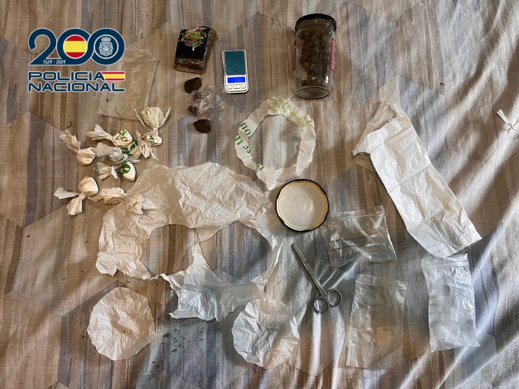 Cae una banda criminal tras robar un armero de 200 kilos con una pistola entre Alicante y Villajoyosa