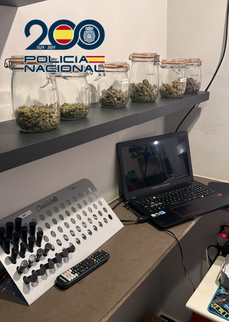 La Policía Nacional desmantela un club cannábico que vendía droga a turistas en Alfaz del Pi
