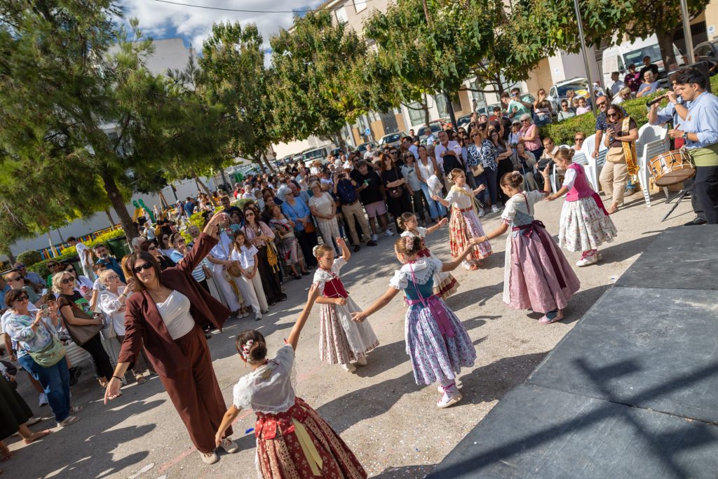 L’Alfàs del Pi cierra la programación del 9 d’Octubre con una amplia participación en las actividades