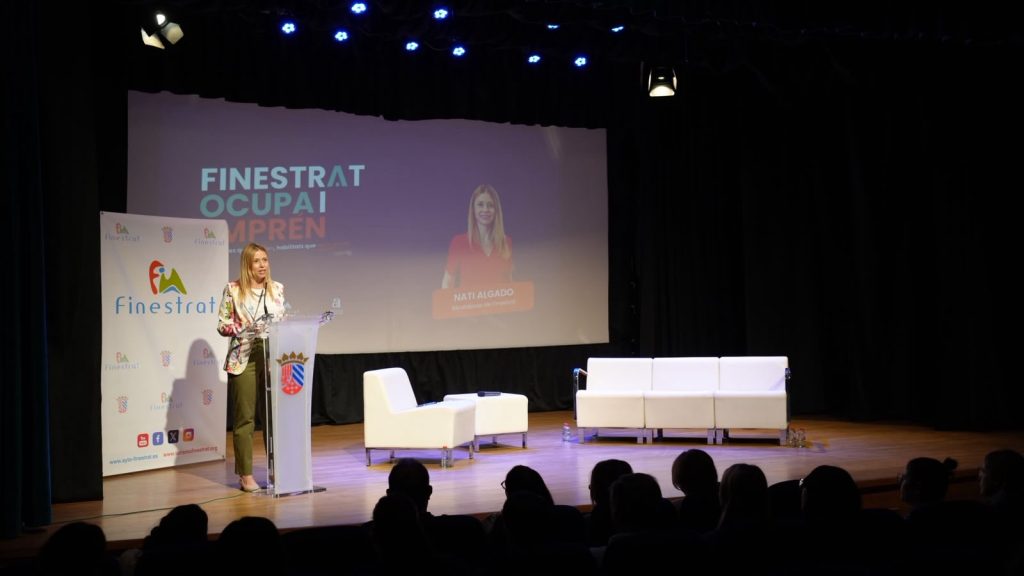 Celebración de la II edición de Finestrat Emplea y Emprende en la Casa de Cultura.