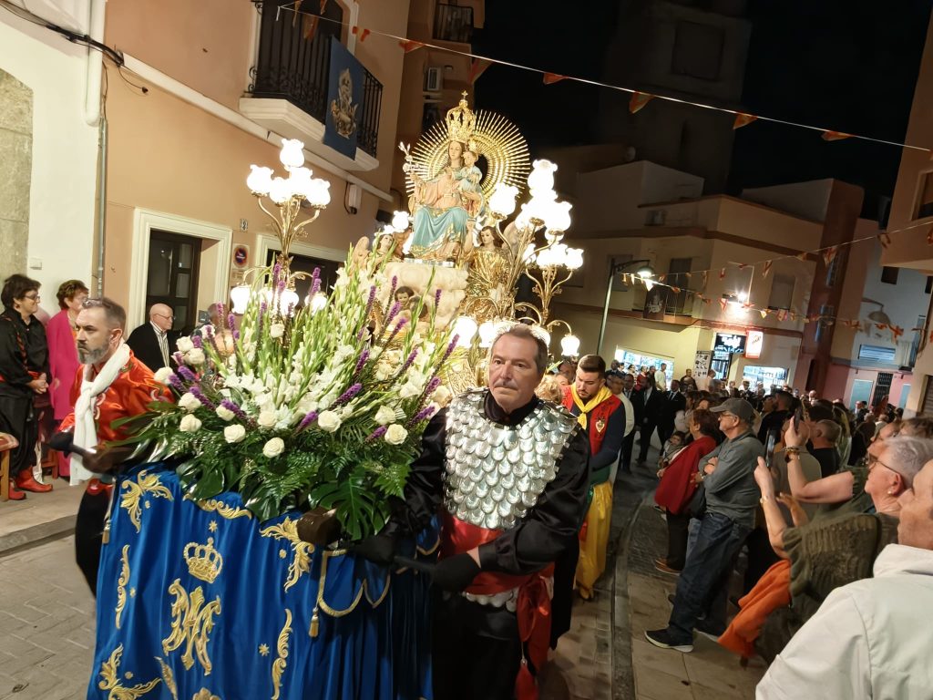 Callosa d’en Sarrià se rinde a la Virgen de las Injuries en una procesión que revive 166 años de historia