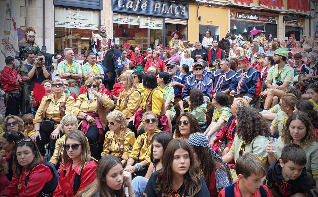 Callosa d’en Sarrià recupera el castillo y la Virgen de las Injurias en la embajada cristiana