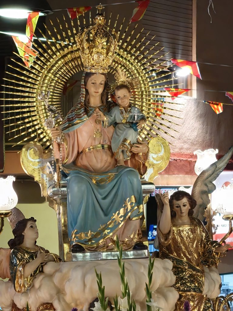 Callosa d’en Sarrià recupera el castillo y la Virgen de las Injurias en la embajada cristiana