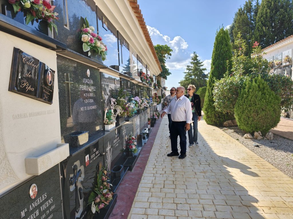 Callosa d’en Sarrià mejora el entorno del cementerio con un nuevo muro y un aparcamiento para 150 vehículos