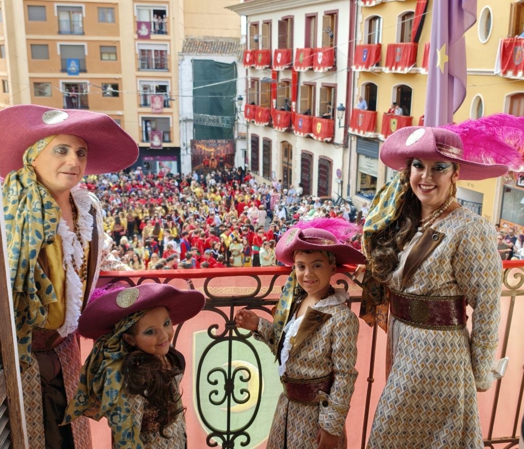 L’Arrancà llena la plaza de Callosa d’en Sarrià y da comienzo a sus Fiestas de Moros y Cristianos 3