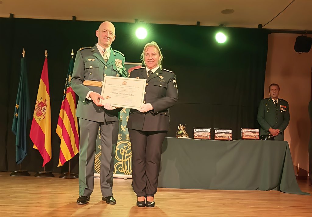 Polop acoge el homenaje de la Guardia Civil por el 12 de octubre con reconocimientos a colaboradores de la comarca 1
