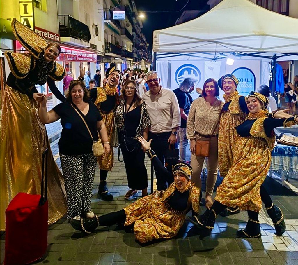 Altea se prepara para una gran tarde de compras, desfiles y música con La Nit del Comerç 2