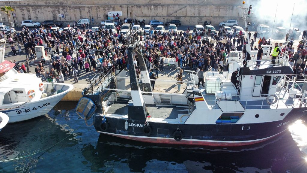 Villajoyosa valora positivamente el avance europeo para revisar el plan de pesca del Mediterráneo
