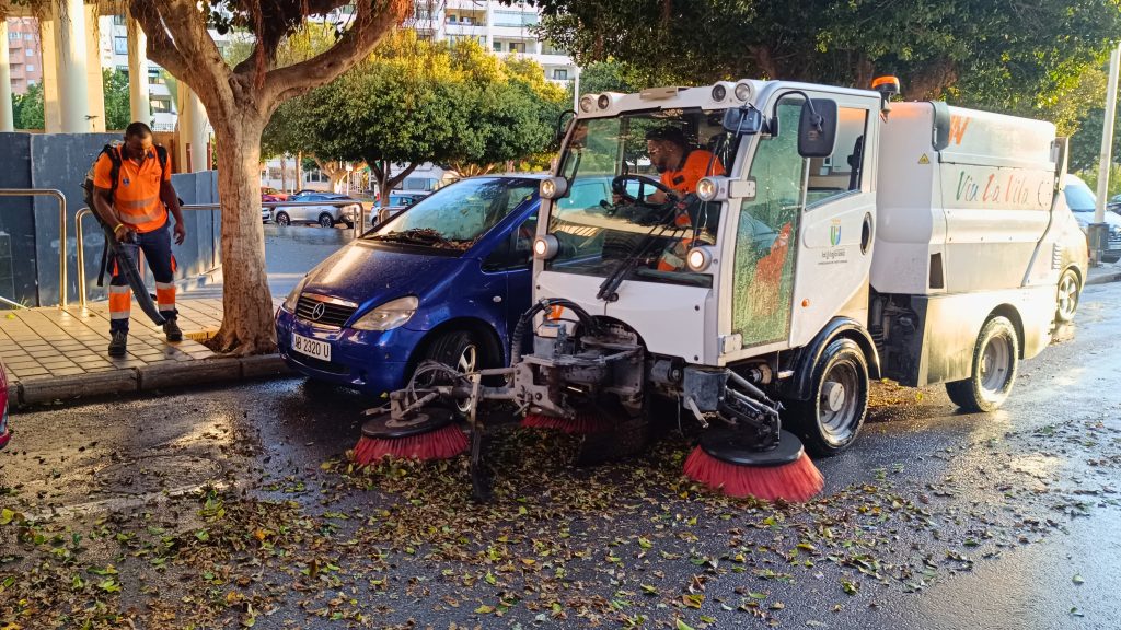 Villajoyosa activa un plan de choque de limpieza viaria en todos sus barrios