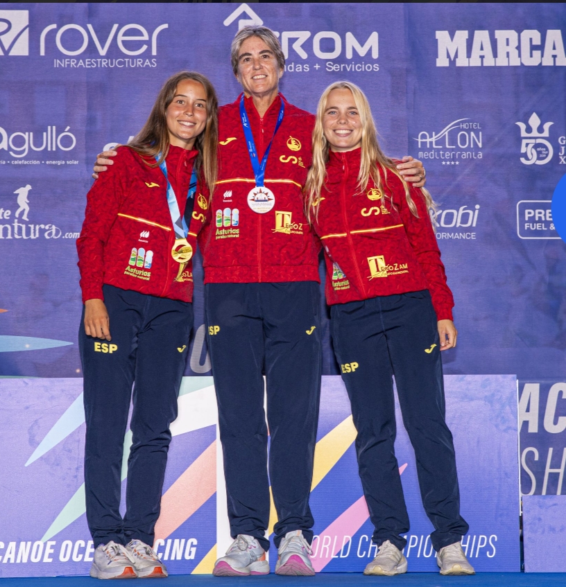 Los campeones del mundo de kayak de la modalidad de SS1 suben al podio en Villajoyosa 4
