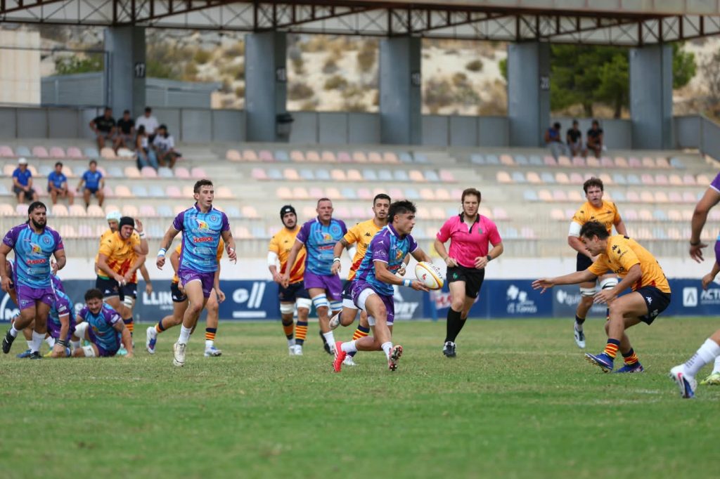 Un drop agónico de Altamirano culmina una remontada épica del Huesitos La Vila ante la Santboiana (36-33)