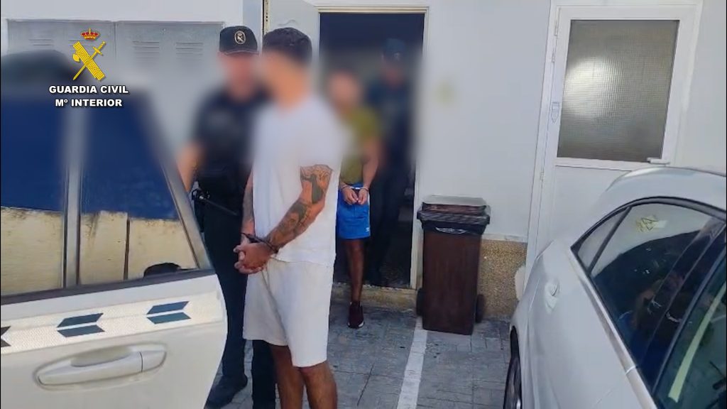 Cae una banda radicada en Valencia tras asaltar dos naves industriales en Altea con el método del 'butrón'